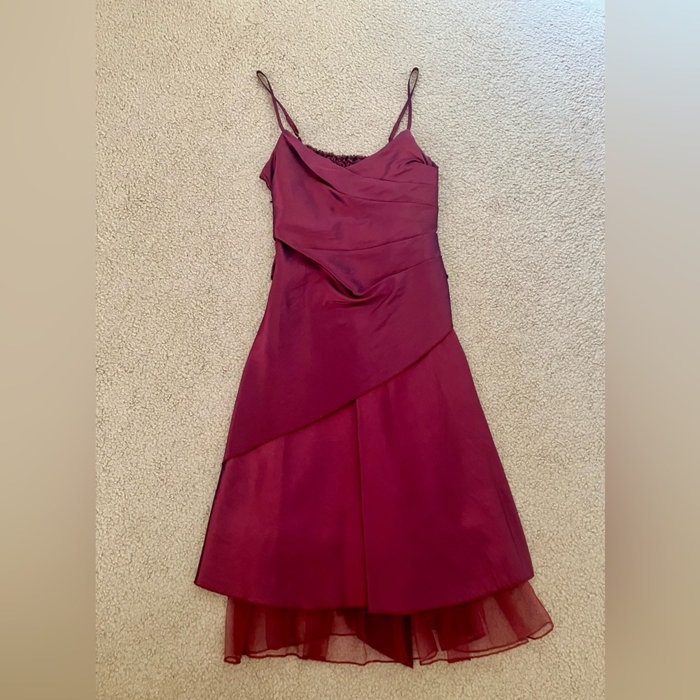 Dillard’s prom special occasion burgundy dress tea length 🍇
